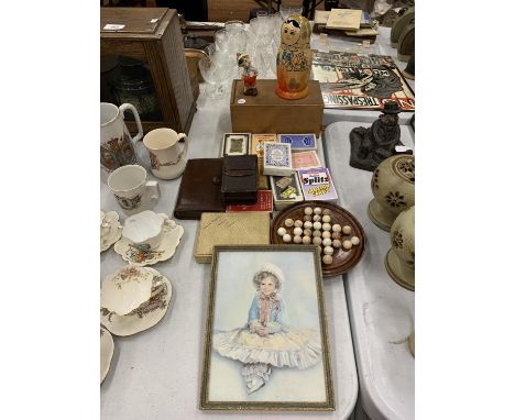 A MIXED LOT TO INCLUDE PLAYING CARDS, RUSSIAN DOLLS, SOLITAIRE, ETC 
