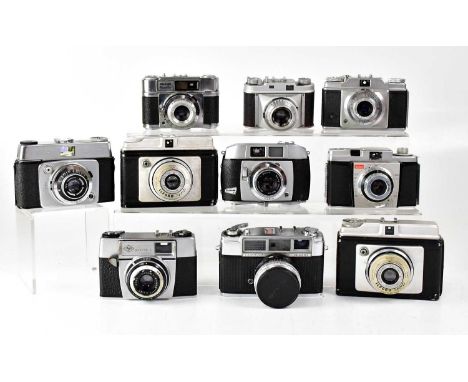 A quantity of vintage cameras to include Yashica Minister, Hunter 35, Braun Paxette, Agfa Silette I, Ilford Sportsman, Kodak 