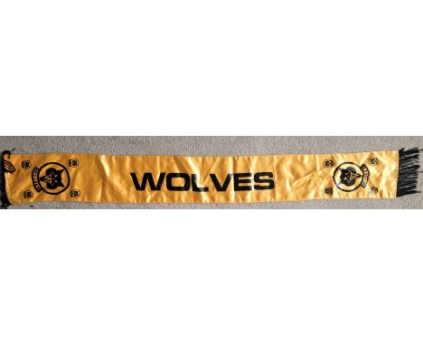 WOLVERHAMPTON WANDERERS VINTAGE SILK SCARF
&nbsp;
Ref TM
