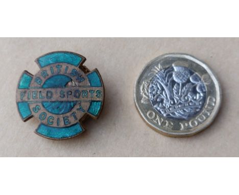 &nbsp;BRITISH FIELD SPORTS SOCIETY VINTAGE BADGE
Age-related wear. 