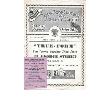 1951-52 LUTON V ARSENAL FA CUP 6TH ROUND PROGRAMME &amp; TICKET&nbsp;
Programme - slight folds &amp; staple rusted away
Ticke