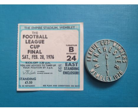 MANCHESTER CITY 1976 LEAGUE CUP FINAL TICKET &amp; WINNERS BADGE
Ticket - slight fold
&nbsp;