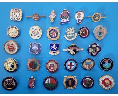 VINTAGE BOWLING BADGES X 29