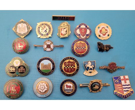 VINTAGE BOWLING BADGES X 20
&nbsp;