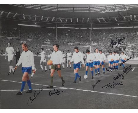 MANCHESTER UNITED 1968 EUROPEAN CUP WINNERS AUTOGRAPHED CANVAS&nbsp;
Manchester United 1968 European Cup Winners part colouri