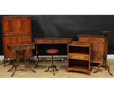 A composed suite of reproduction Regency and earlier style furniture, comprising drinks cabinet, 126cm high, 71.5cm wide, 38.