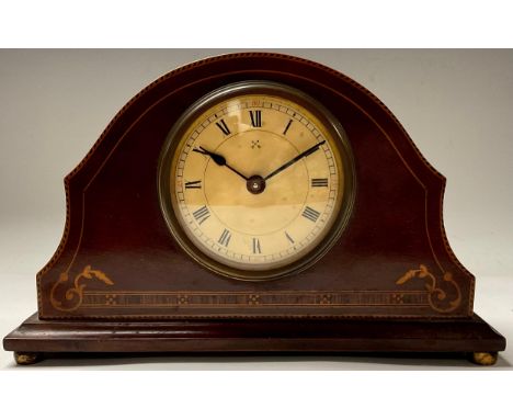 An Edwardian inlaid mahogany mantel clock, 25cm wide 