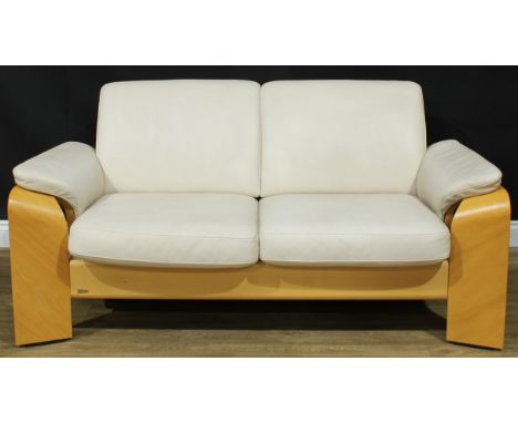 An Ekornes Stressless sofa, 80cm high, 166cm wide, the seat 122cm wide and 59cm deep 