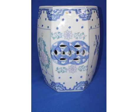 BLUE AND WHITE CERAMIC GARDEN SEAT