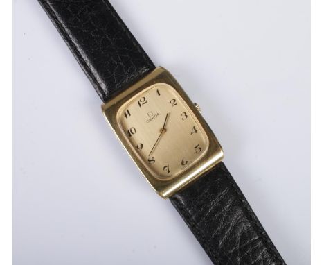 A gents gold plated Omega manual wristwatch. Having gilt dial and Arabic numeral markers. The case housing an Omega 625 movem