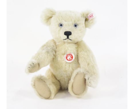 Steiff Classic Oskar The Teddy Bear, white mohair with glass eyes, 2007 Limited Edition (1500 pieces) White Tag, 32cm, 669705
