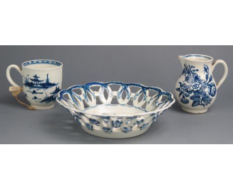 A first period Worcester blue and white cream jug, with floral decoration, 8cm high, a coffee can with pagoda landscape decor