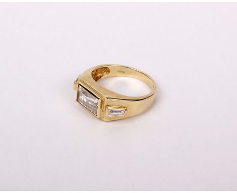 A 15ct gold and paste set dress ring. Size S. 6.6g