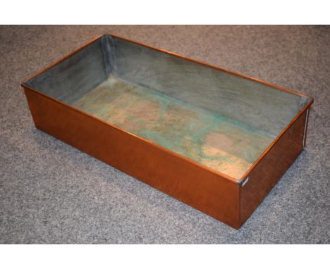 Vintage copper kitchen tray / planter Dimensions 28cm x 55cm x 13.5cm.  In good original vintage condition.