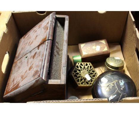A walnut desk tidy (af) and a small collection of wooden and metal boxes, some containing vintage coins, jewellery and other 