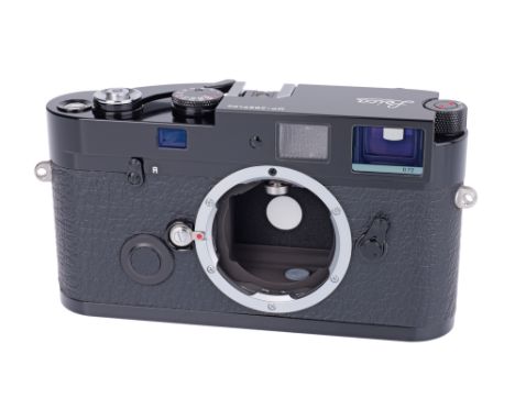 2002, black, serial no. 2889406, body, E, shutter working