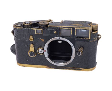 1959, black paint, serial no. 959412, body, F, shutter workingNotes: This example is from the first batch of Leica M3 black c