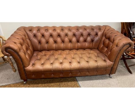 Brown leather Chesterfield sofa (matches lot 480) approx. 2m in length