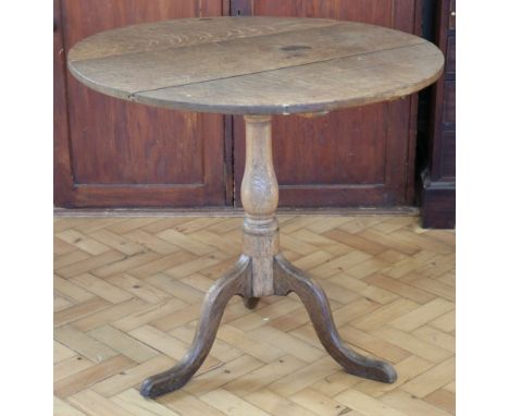 A Victorian oak snap top tripod table, 80 x 74 cm