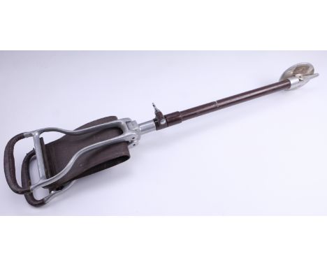A vintage shooting stick, 77 cm