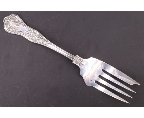 A silver Walker &amp; Hall Queens pattern cake serving fork, 1910, 20.5 cm, 83 g