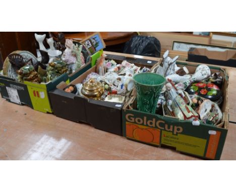 A quantity of decorative ceramics and collectibles to include Oriental ceramics, ceramic clocks, decorative plates and figure