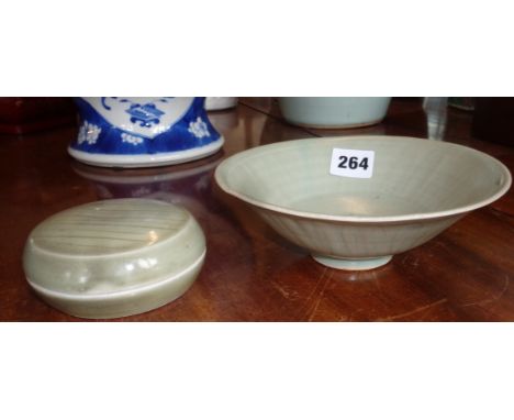 David Leach Lowerdown Pottery celadon glazed bowl and lidded box