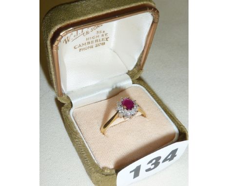 Vintage 18ct gold ruby and diamond ring, approx. 3.5 g and size 'S'