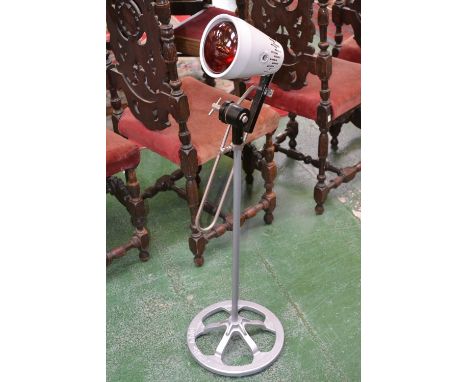 A Dup Ray malstrail style lamp