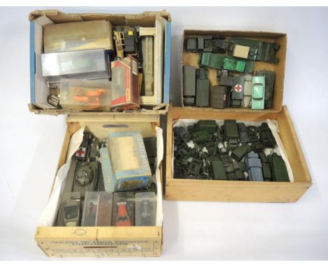 Collection of miscellaneous military and other diecast metal model vehicles 