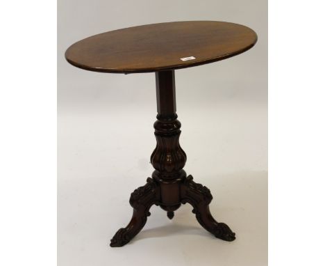 Mahogany oval pedestal table with a tripod base (at fault), 61cm wide 