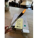 LOT: (36 +/-) Couteaux BRISTOL - NEUFS!