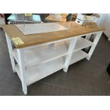 Table/Présentoir 74'' x 25.5'' x 35''H, Dessus en bois