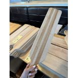 LOT: (20) Planches/Présentoirs en Bois, 24'' x 5''