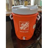 LOT: (2) Gros Thermos/Distributeur d'EAU