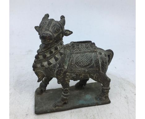 A small Indian&nbsp; bronze figure of an animal. H:8.5cm