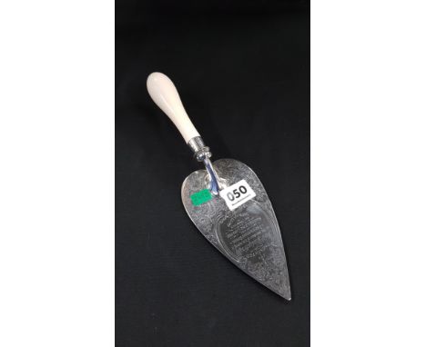 VICTORIAN SILVER AND IVORY PLATED PRESENTATION TROWEL LONDON 1889. INSCRIPTION 'PRESENTED TO FRED KINNHAM ESQ., ON THE OCCASI