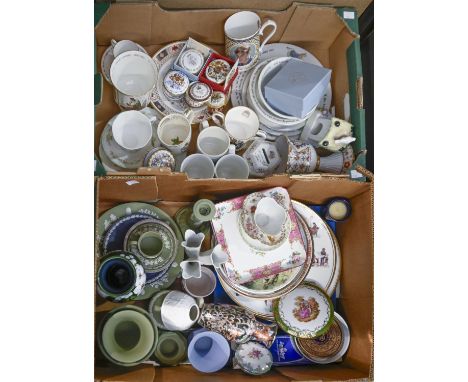 Miscellaneous English porcelain, 20th c, to include Wedgwood, Aynsley and royal commemorative trinket boxes, etc
