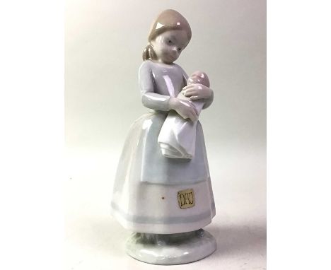 COLLECTION OF LLADRO FIGURES, ALONG WITH FURTHER CERAMIC FIGURES including Royal Doulton, Nao and furtherthe largest 38.5cm h
