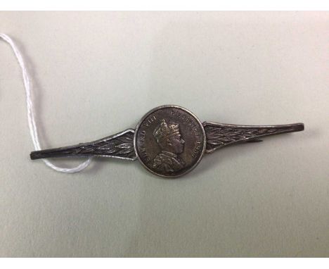 COLLECTION OF SILVER JEWELLERY, ALONG WITH SETS OF PEARLS the silver jewellery including brooches, necklaces and earrings