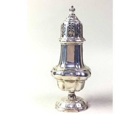 SILVER SUGAR CASTER, of shaped octagonal form17cm highQty: 156g