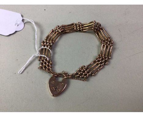 GOLD GATE BRACELET, with nine carat gold heart shaped padlock claspQty: 18g