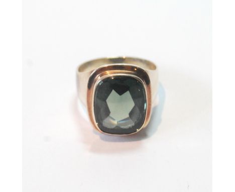 Gold signet style ring with cushion-shaped tourmaline, size R. Condition Report Good condition, 7g.  Tourmaline is 15mm x 12m