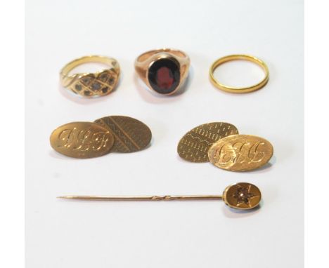 Pair of 9ct gold cufflinks, 22ct gold band ring (2.7g), two others and a scarf pin, mostly 9ct, 14g gross.