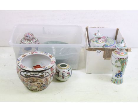 Collection of Chinese ceramics, 8 pieces, to include a pair of Chinese Famille Jaune vase of inverted baluster form (approx 3