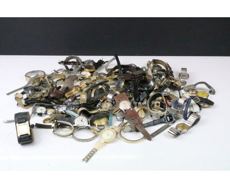 A collection of mainly mechanical ladies and gents wristwatches to include Sekonda, Lorus, Timex....etc. 