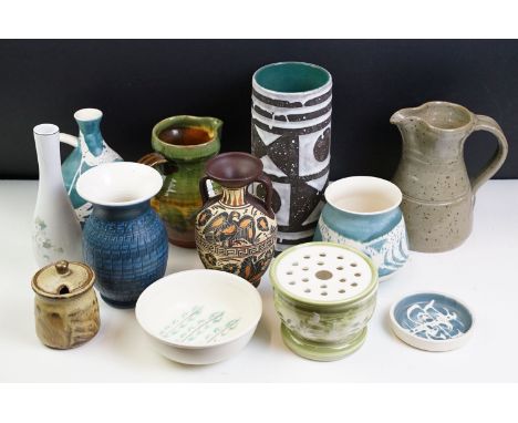 Collection of 20th Century pottery to include Bristow pottery blue vase, Korinthean Mueseum Greek vase, two Aviemore pottery 