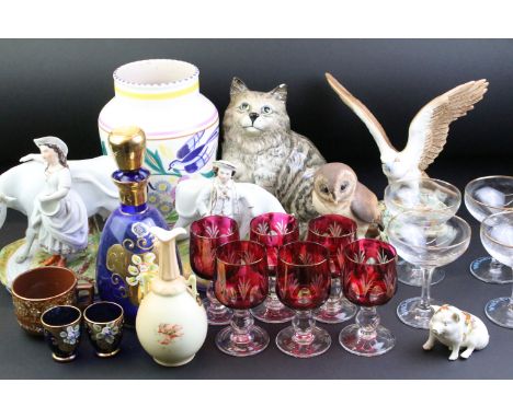 Mixed glass &amp; ceramics to include a Royal Crown Derby Owl, Beswick 1867 Cat, set of 6 cranberry flash glasses, Bohemian d