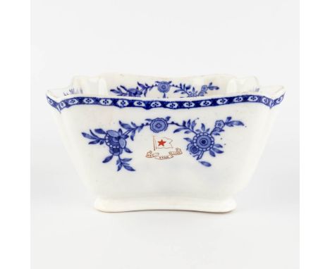 Red Star Line, a salad bowl, blue-white delftware decor, for the Second Class restaurant. Late 19th C.Dimensions:(D:21,5 x W: