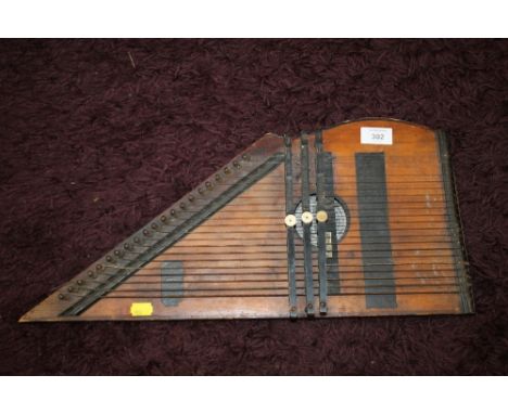 A VINTAGE GERMAN MADE T. MEINHOLD'S AUTOHARP 